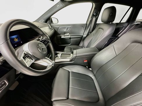 Used 2025 Mercedes-Benz GLA 250 image 22