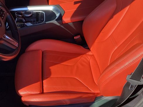 Used 2024 BMW Z4 M40i w/ Premium Package image 16