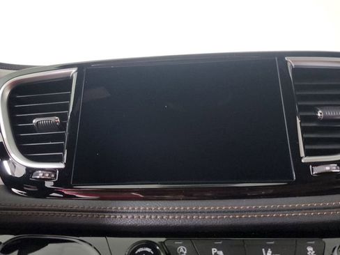 New 2026 Chrysler Pacifica Pinnacle image 21