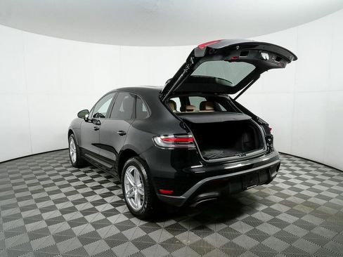 Certified 2023 Porsche Macan Turbo image 33