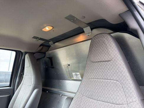 Used 2019 Chevrolet Express 2500 w/ Driver Convenience Package RWD image 5