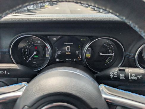 Used 2023 Jeep Wrangler Unlimited Rubicon 4xe w/ Cold Weather Group AWD/4WD image 29