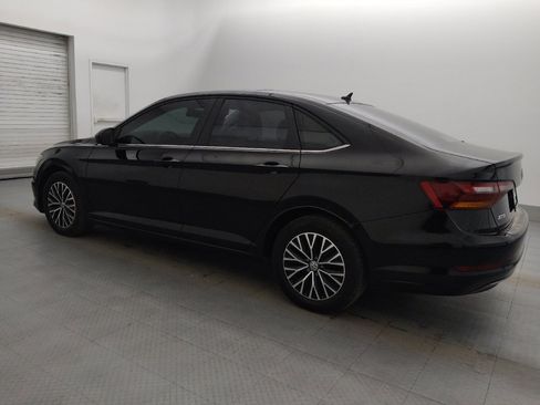 Used 2019 Volkswagen Jetta SE w/ Cold Weather Package FWD image 3