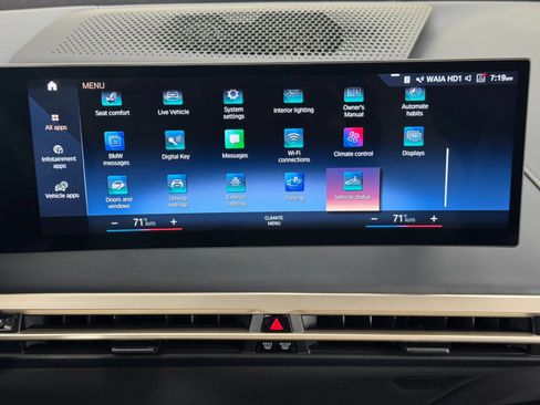 Used 2023 BMW iX xDrive50 w/ Sport Package image 29