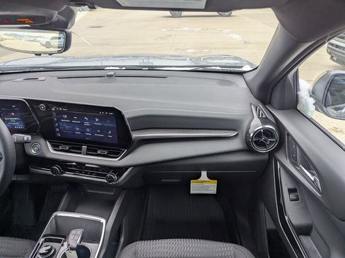 New 2026 Chevrolet Equinox LT image 4