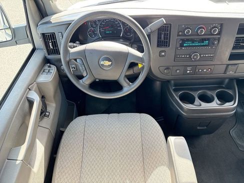 Used 2025 Chevrolet Express 3500 LS RWD image 10