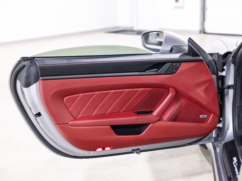 Used 2022 Porsche 911 Cabriolet image 26