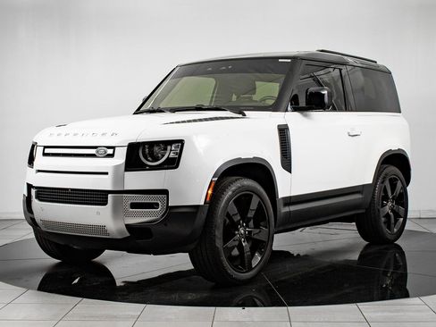 Used 2023 Land Rover Defender 90 S image 1