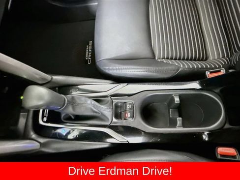 Used 2024 Toyota Corolla Cross AWD Hybrid w/ Convenience Package image 19