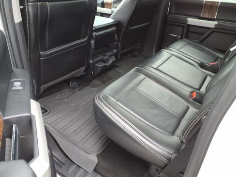 Used 2018 Ford F150 Lariat image 32