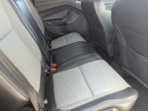 Used 2017 Ford Escape Titanium image 11