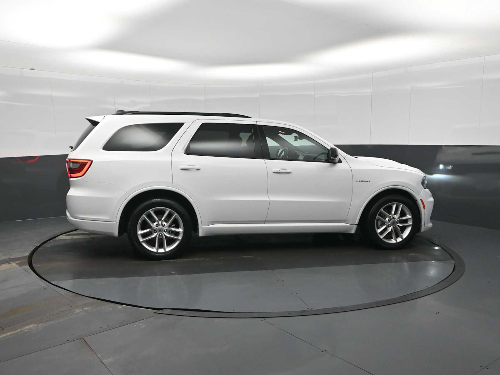 Used 2024 Dodge Durango R/T AWD/4WD image 9