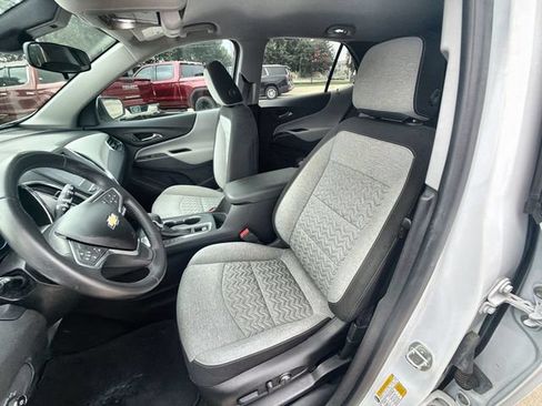Used 2022 Chevrolet Equinox LT FWD image 18