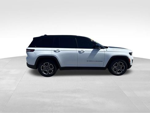 Used 2022 Jeep Grand Cherokee Trailhawk w/ Advanced Protech Group II AWD/4WD image 7