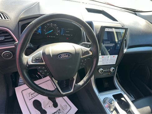 Used 2022 Ford Edge SEL image 27