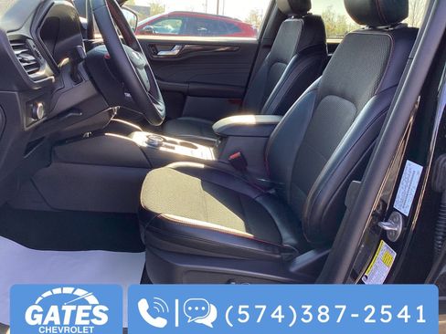Used 2025 Ford Escape ST-Line AWD/4WD image 14