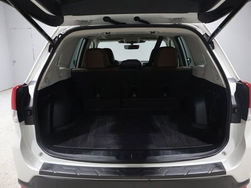 Used 2022 Subaru Forester Touring AWD/4WD image 12