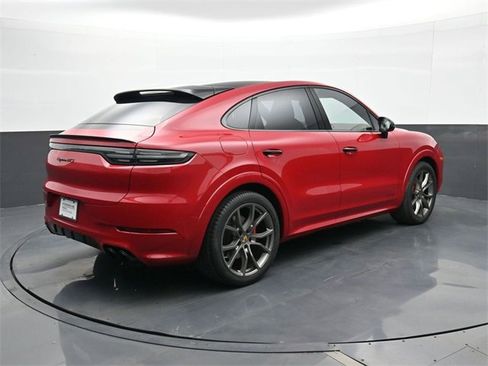 Used 2023 Porsche Cayenne GTS w/ Assistance Package image 23