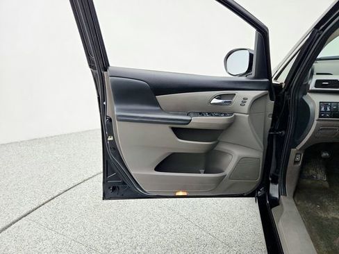 Used 2016 Honda Odyssey Touring image 24