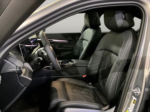 New 2027 BMW 550e xDrive AWD/4WD image 13