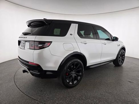 Used 2024 Land Rover Discovery Sport Dynamic SE AWD/4WD image 2