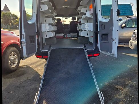 Used 2010 Mercedes-Benz Sprinter 3500 image 20