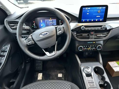 New 2026 Ford Escape Active w/ Cold Weather Package FWD image 12