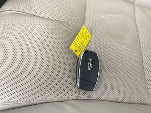Used 2019 Lincoln Navigator L Reserve AWD/4WD image 28
