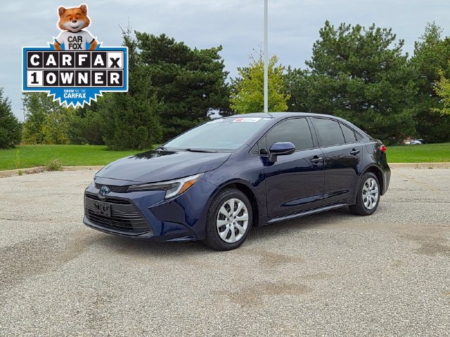 Used 2025 Toyota Corolla LE w/ Convenience Package FWD image 1