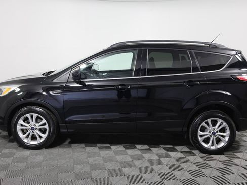 Used 2018 Ford Escape SE FWD image 8