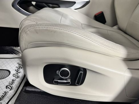 Used 2022 Jaguar F-PACE SVR AWD/4WD image 18