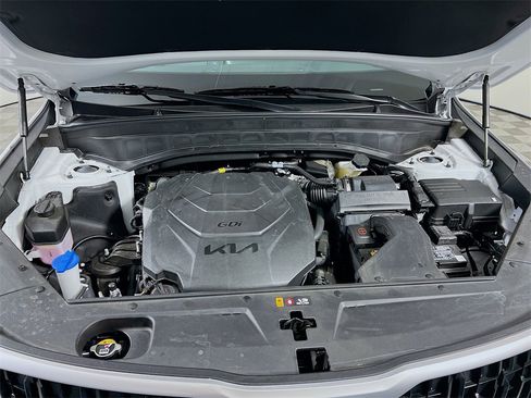 Certified 2025 Kia Telluride LX image 31
