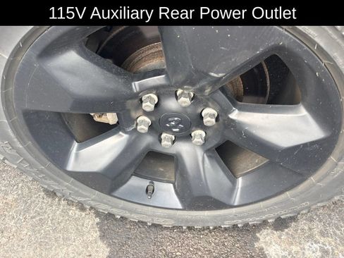 Used 2019 RAM 1500 Big Horn AWD/4WD image 17