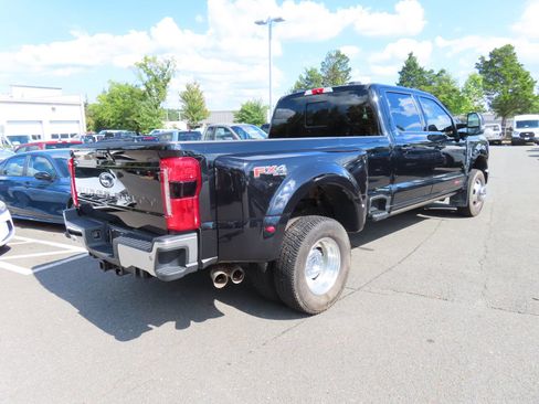 Used 2025 Ford F350 Lariat w/ Lariat Ultimate Package AWD/4WD image 5