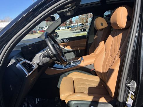 Used 2024 BMW X5 xDrive50e image 13