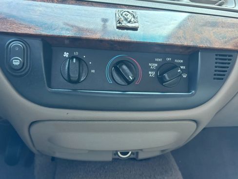 Used 2005 Mercury Grand Marquis GS RWD image 32