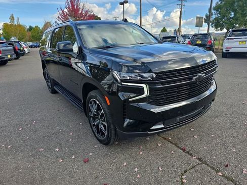Certified 2024 Chevrolet Suburban RST image 8