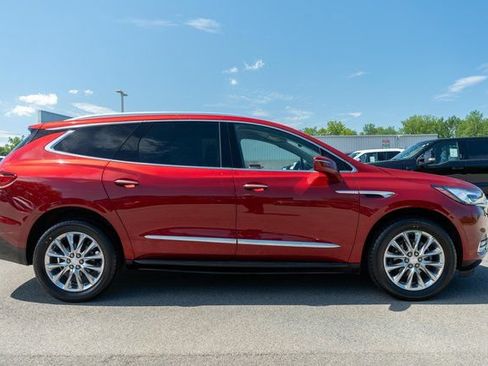 Used 2020 Buick Enclave Essence w/ LPO, Luxury Package AWD/4WD image 5