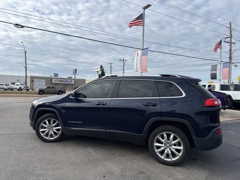 Used 2015 Jeep Cherokee Limited w/ Luxury Group image 12