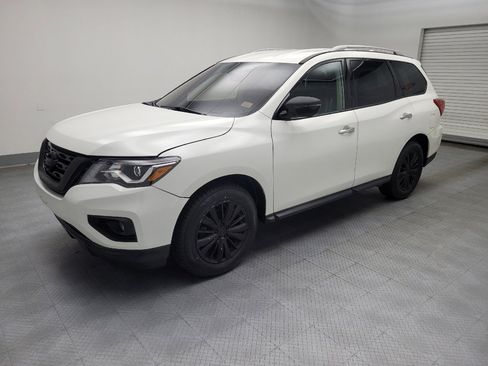 Used 2019 Nissan Pathfinder SL image 2