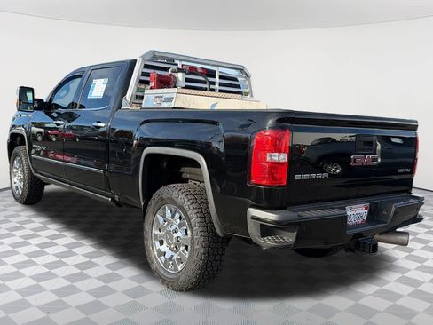 Used 2017 GMC Sierra 2500 Denali w/ Duramax Plus Package image 7