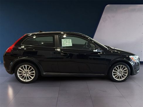 Used 2011 Volvo C30 T5 w/ Preferred Pkg image 8