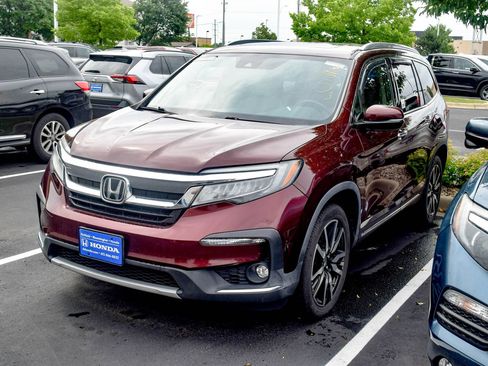 Used 2019 Honda Pilot Touring image 1