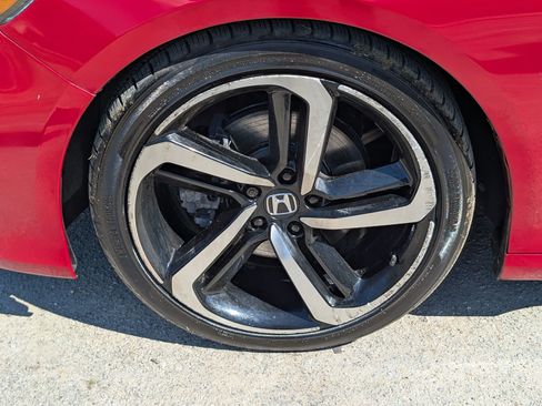 Used 2018 Honda Accord Sport image 8