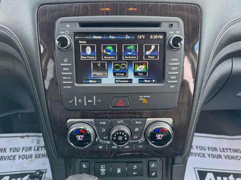 Used 2016 Chevrolet Traverse LT image 23
