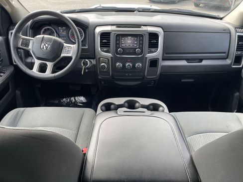 Used 2022 RAM 1500 Classic SLT image 40