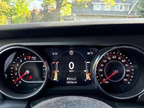 Used 2019 Jeep Wrangler Unlimited Rubicon AWD/4WD image 17