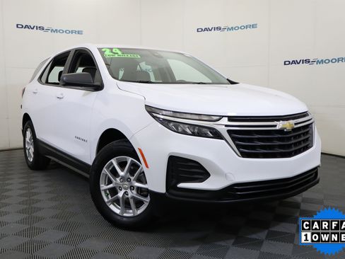 Used 2024 Chevrolet Equinox LS image 2