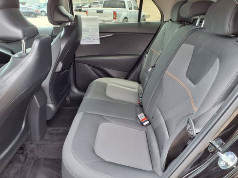 Certified 2025 Toyota RAV4 LE AWD/4WD image 11