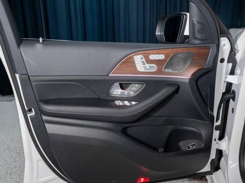 New 2026 Mercedes-Benz GLS 450 4MATIC image 13